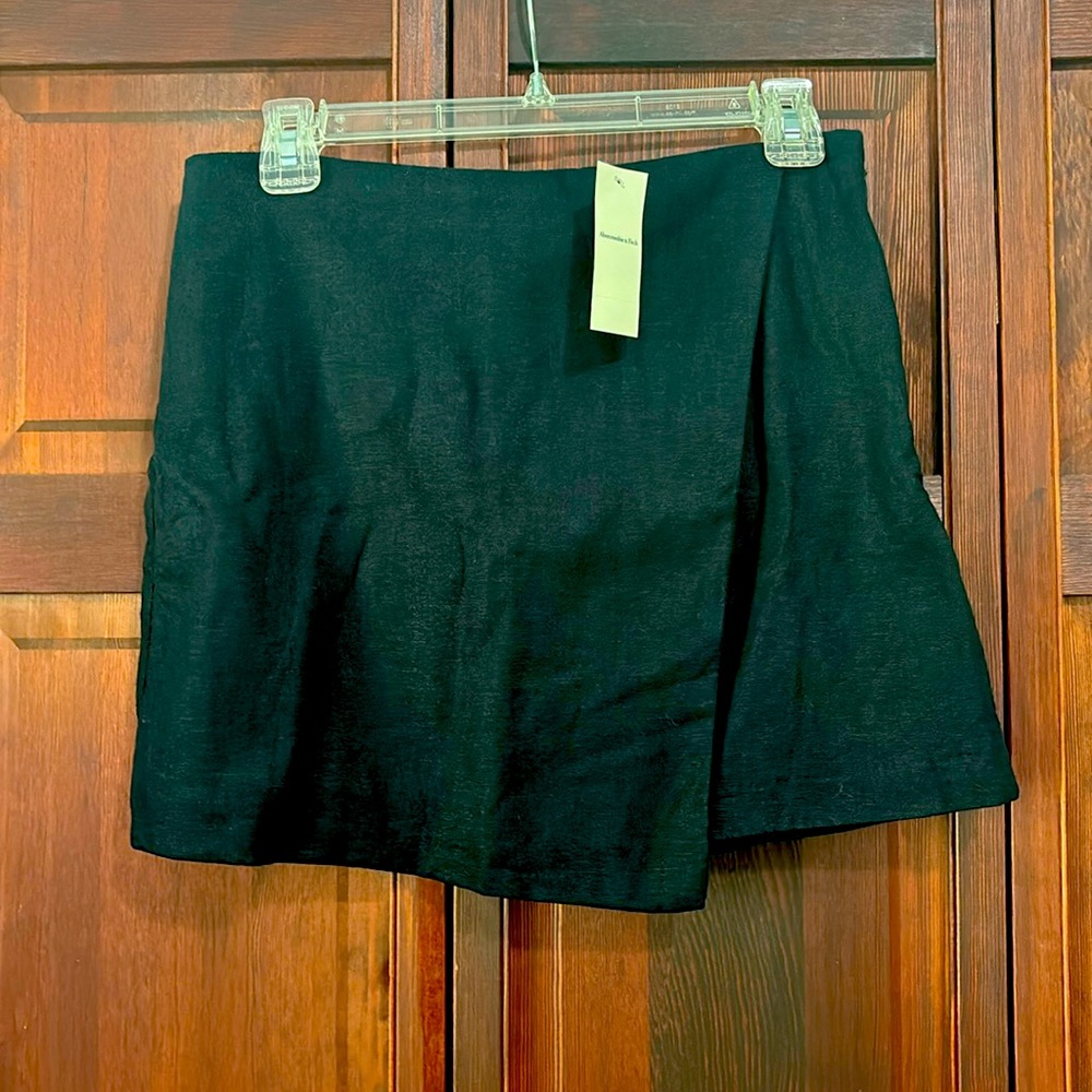 Classic Black Mini Skirt